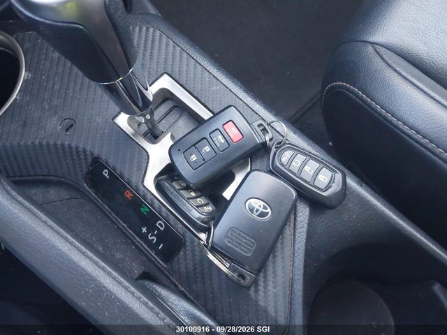 Продажа на аукционе авто 2015 Toyota Rav4 Limited, vin: 2T3DFREV8FW387636, номер лота: 30100916