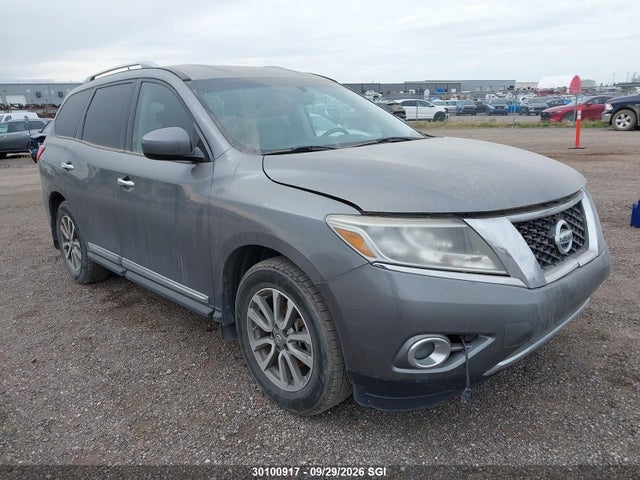 30100917 :رقم المزاد ، 5N1AR2MM8FC672717 vin ، 2015 Nissan Pathfinder S/sv/sl/platinum مزاد بيع