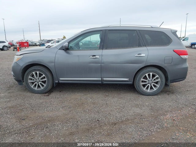 30100917 :رقم المزاد ، 5N1AR2MM8FC672717 vin ، 2015 Nissan Pathfinder S/sv/sl/platinum مزاد بيع