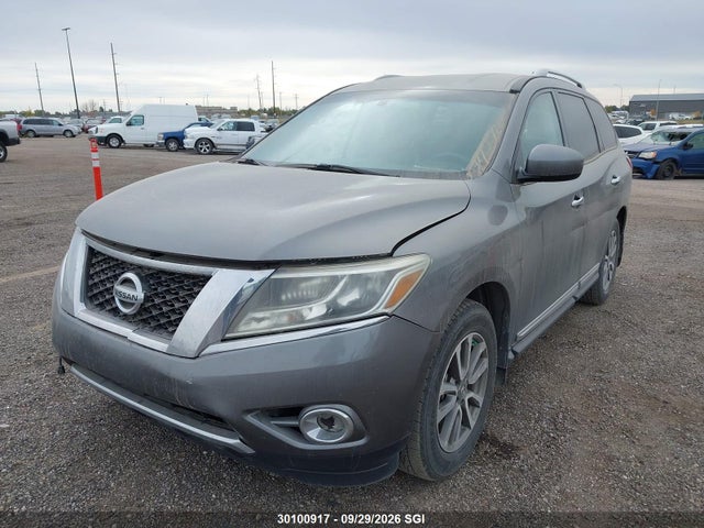 30100917 :رقم المزاد ، 5N1AR2MM8FC672717 vin ، 2015 Nissan Pathfinder S/sv/sl/platinum مزاد بيع