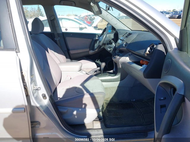 Продажа на аукционе авто 2006 Toyota Rav4, vin: JTMBD33V766005627, номер лота: 30096593