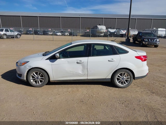 2015 Ford Focus Se მანქანა იყიდება აუქციონზე, vin: 1FADP3F25FL370526, აუქციონის ნომერი: 30100688