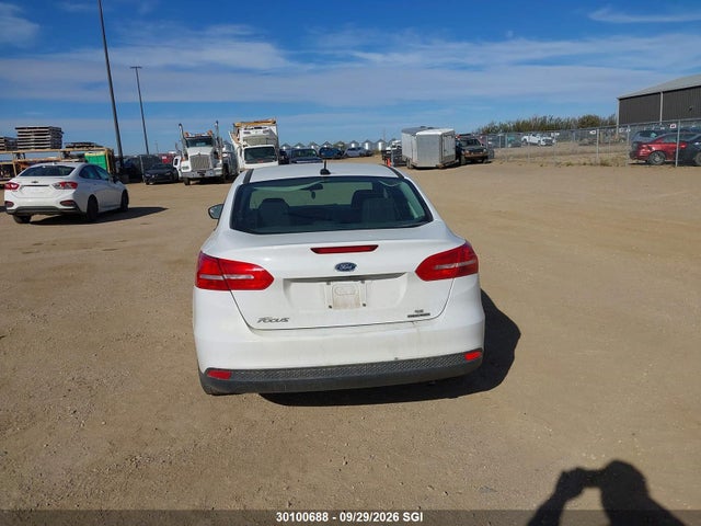 2015 Ford Focus Se მანქანა იყიდება აუქციონზე, vin: 1FADP3F25FL370526, აუქციონის ნომერი: 30100688