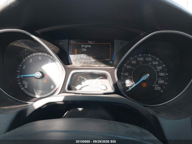 2015 Ford Focus Se მანქანა იყიდება აუქციონზე, vin: 1FADP3F25FL370526, აუქციონის ნომერი: 30100688
