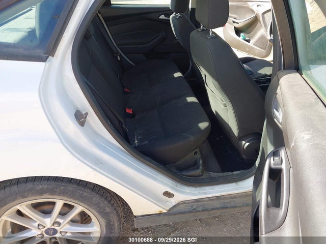 2015 Ford Focus Se მანქანა იყიდება აუქციონზე, vin: 1FADP3F25FL370526, აუქციონის ნომერი: 30100688