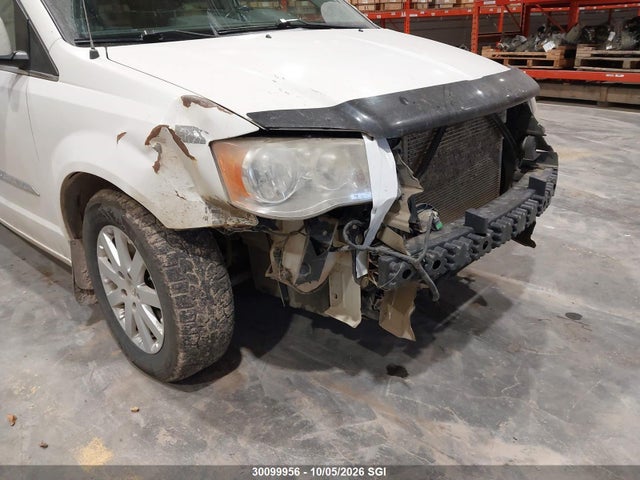 30099956 :رقم المزاد ، 2C4RC1BGXDR704877 vin ، 2013 Chrysler Town & Country Touring مزاد بيع