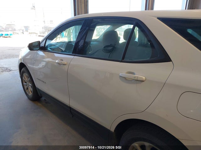 Chevrolet EQUINOX LS 2018 2GNAXREV2J6258965 Image 15