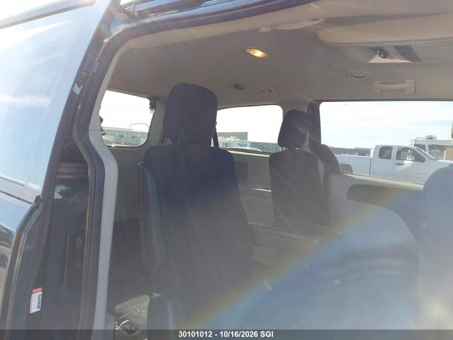2C4RDGBG6ER307930 Dodge Grand Caravan Se