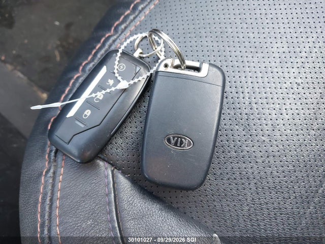 2011 Kia Forte Sx მანქანა იყიდება აუქციონზე, vin: KNAFW6A37B5443706, აუქციონის ნომერი: 30101027
