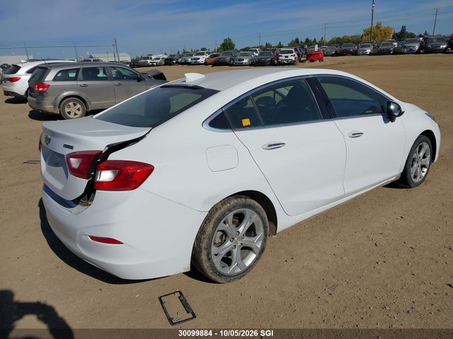 30099884 :رقم المزاد ، 1G1BF5SM2J7157812 vin ، 2018 Chevrolet Cruze Premier مزاد بيع
