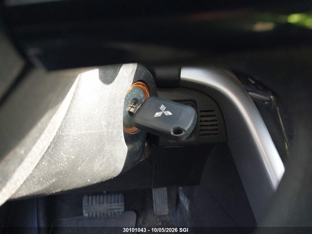 30101043 :رقم المزاد ، JA4ATUAA9NZ602998 vin ، 2022 Mitsubishi Eclipse Cross Es مزاد بيع
