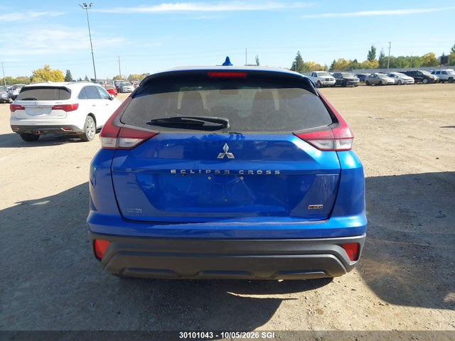 30101043 :رقم المزاد ، JA4ATUAA9NZ602998 vin ، 2022 Mitsubishi Eclipse Cross Es مزاد بيع
