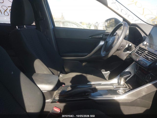 30101043 :رقم المزاد ، JA4ATUAA9NZ602998 vin ، 2022 Mitsubishi Eclipse Cross Es مزاد بيع