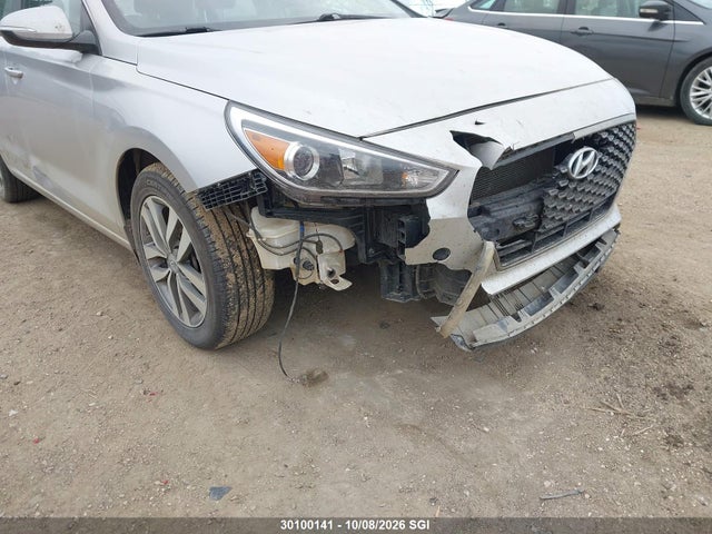Продаж на аукціоні авто 2019 Hyundai Elantra Gt, vin: KMHH35LE7KU105995, номер лоту: 30100141