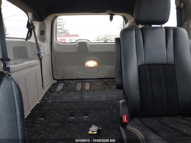 30100812 :رقم المزاد ، 2C4RDGBG7ER222577 vin ، 2014 Dodge Grand Caravan Se مزاد بيع