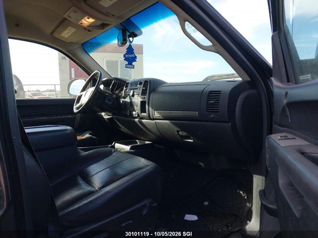 30101119 :رقم المزاد ، 3GCPKSE38BG121350 vin ، 2011 Chevrolet Silverado K1500 Lt مزاد بيع