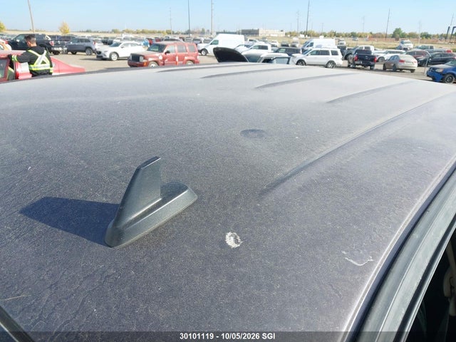 30101119 :رقم المزاد ، 3GCPKSE38BG121350 vin ، 2011 Chevrolet Silverado K1500 Lt مزاد بيع