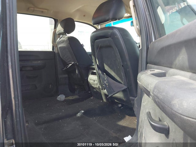 30101119 :رقم المزاد ، 3GCPKSE38BG121350 vin ، 2011 Chevrolet Silverado K1500 Lt مزاد بيع