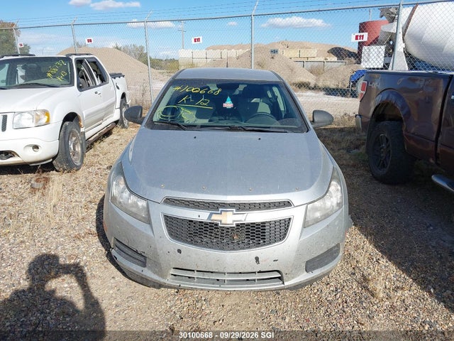 30100668 :رقم المزاد ، 1G1PB5SH4C7112958 vin ، 2012 Chevrolet Cruze Ls مزاد بيع