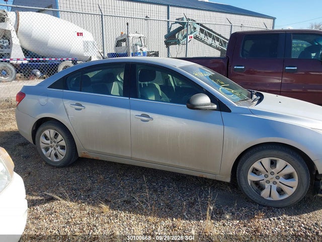 30100668 :رقم المزاد ، 1G1PB5SH4C7112958 vin ، 2012 Chevrolet Cruze Ls مزاد بيع