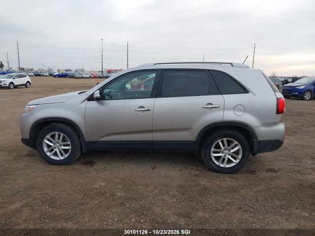 KIA SORENTO LX 2014 5XYKTDA79EG473609 Image 15