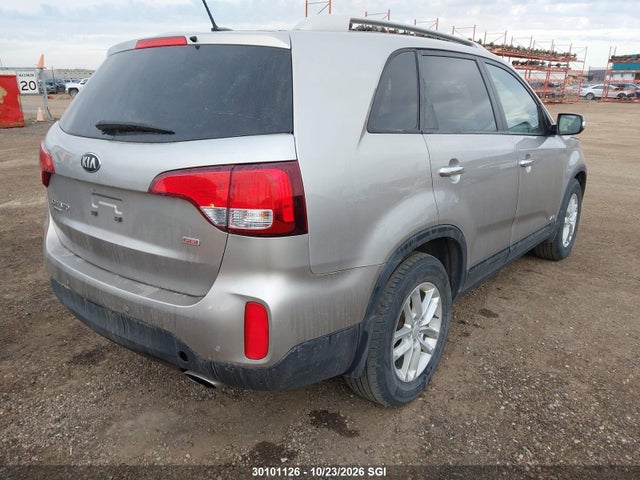 KIA SORENTO LX 2014 5XYKTDA79EG473609 Image 4
