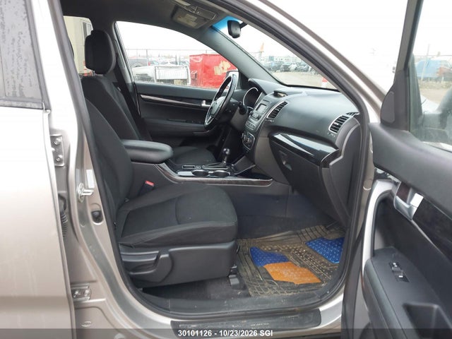 KIA SORENTO LX 2014 5XYKTDA79EG473609 Image 5