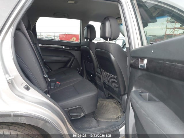 KIA SORENTO LX 2014 5XYKTDA79EG473609 Image 8