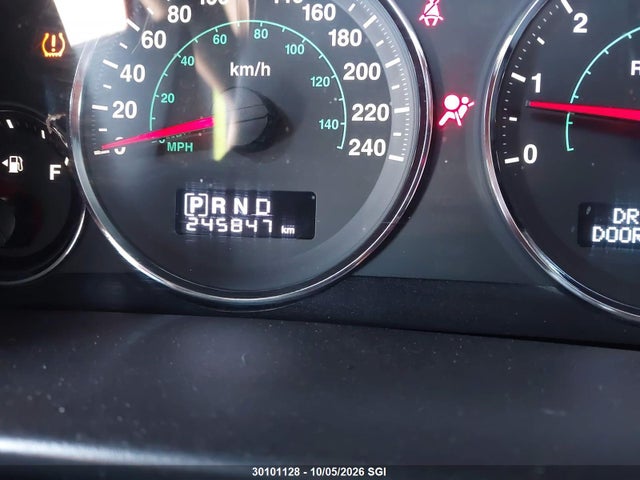 30101128 :رقم المزاد ، 1J8HG48K48C223656 vin ، 2008 Jeep Commander Sport مزاد بيع