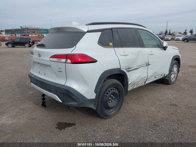 30101193 :رقم المزاد ، 7MUBAABGXNV020563 vin ، 2022 Toyota Corolla Cross Le مزاد بيع
