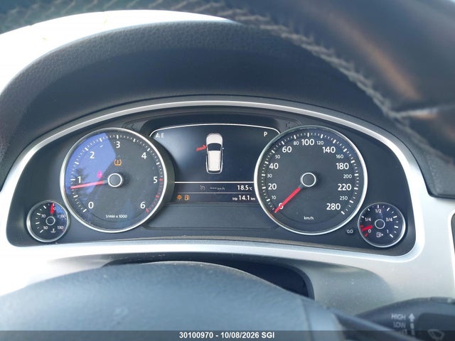 2014 Volkswagen Touareg V6 Tdi მანქანა იყიდება აუქციონზე, vin: WVGEP9BP7ED007619, აუქციონის ნომერი: 30100970