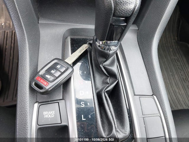 Продаж на аукціоні авто 2017 Honda Civic Lx, vin: SHHFK7H26HU303511, номер лоту: 30101199