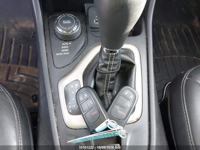 Продаж на аукціоні авто 2014 Jeep Cherokee Limited, vin: 1C4PJMDSXEW275541, номер лоту: 30101222