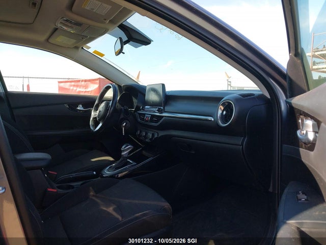 2021 Kia Forte Ex მანქანა იყიდება აუქციონზე, vin: 3KPF54AD1ME278956, აუქციონის ნომერი: 30101232