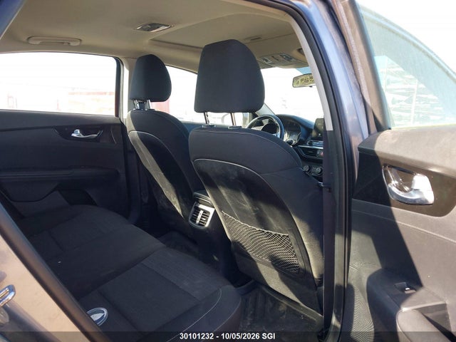2021 Kia Forte Ex მანქანა იყიდება აუქციონზე, vin: 3KPF54AD1ME278956, აუქციონის ნომერი: 30101232