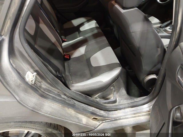 30101235 :رقم المزاد ، 1FADP3F29EL315365 vin ، 2014 Ford Focus Se مزاد بيع