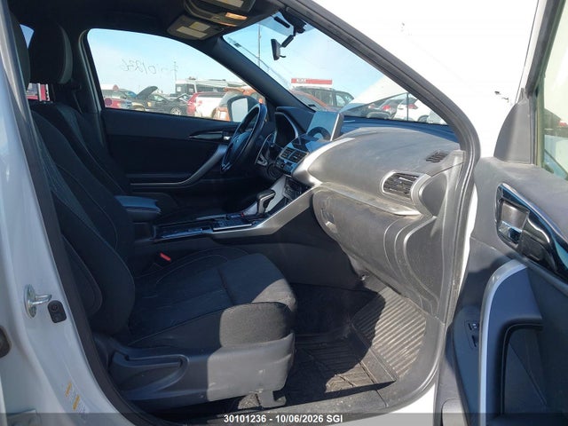 30101236 :رقم المزاد ، JA4AT4AA3LZ610978 vin ، 2020 Mitsubishi Eclipse Cross Le/sp مزاد بيع