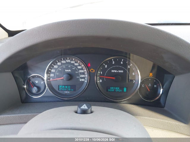 Auction sale of the 2005 Jeep Grand Cherokee Limited, vin: 1J8HR58275C685804, lot number: 30101239