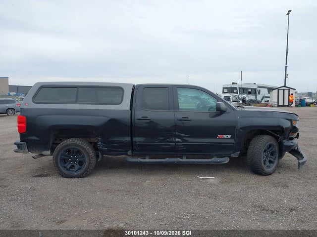 Aukcja sprzedaży 2018 Chevrolet Silverado K1500 Lt, vin: 1GCVKREC6JZ200501, numer aukcji: 30101243