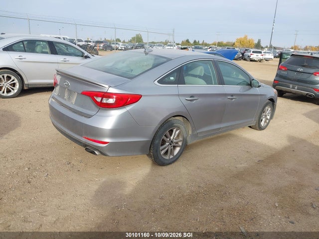 Hyundai SONATA SE 2015 5NPE24AF1FH050590 Image 4
