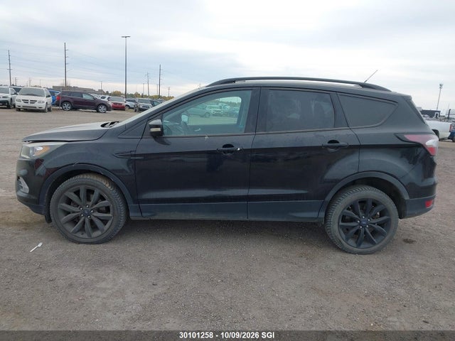 2017 Ford Escape Titanium მანქანა იყიდება აუქციონზე, vin: 1FMCU9J92HUE50462, აუქციონის ნომერი: 30101258