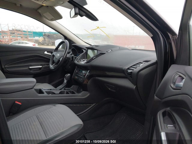 2017 Ford Escape Titanium მანქანა იყიდება აუქციონზე, vin: 1FMCU9J92HUE50462, აუქციონის ნომერი: 30101258