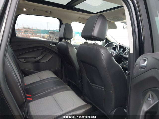 2017 Ford Escape Titanium მანქანა იყიდება აუქციონზე, vin: 1FMCU9J92HUE50462, აუქციონის ნომერი: 30101258