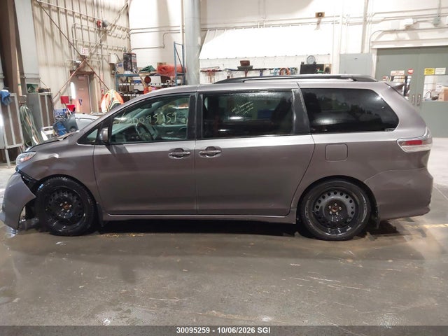 Aukcja sprzedaży 2015 Toyota Sienna Sport, vin: 5TDXK3DC2FS634396, numer aukcji: 30095259