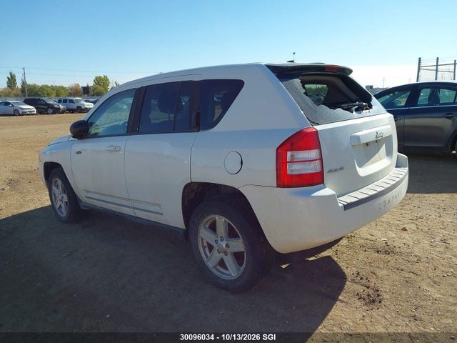 30096034 :رقم المزاد ، 1J4NF4FB7AD547498 vin ، 2010 Jeep Compass Sport/north مزاد بيع