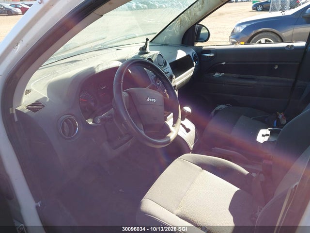 30096034 :رقم المزاد ، 1J4NF4FB7AD547498 vin ، 2010 Jeep Compass Sport/north مزاد بيع