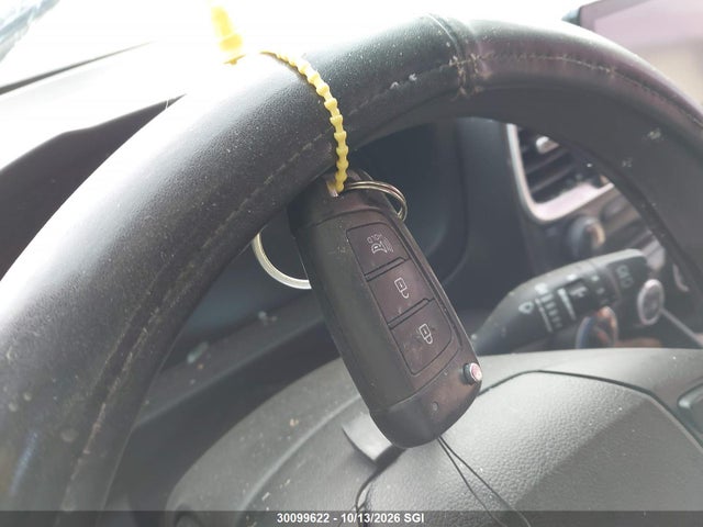 KMHRB8A32RU305333 Hyundai Venue Se