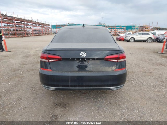 30101400 :رقم المزاد ، 1VWBA7A38MC005195 vin ، 2021 Volkswagen Passat Highline مزاد بيع