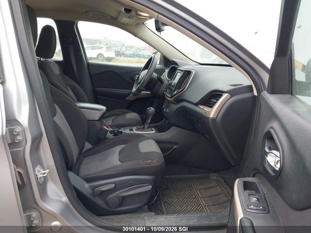 Продажа на аукционе авто 2017 Jeep Cherokee Sport, vin: 1C4PJLAB4HW630092, номер лота: 30101401