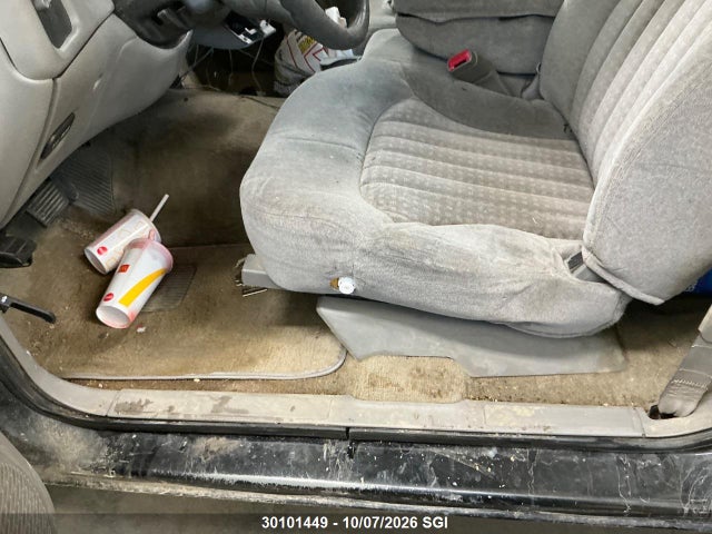 1999 Chevrolet Blazer მანქანა იყიდება აუქციონზე, vin: 1GNDT13W7X2186768, აუქციონის ნომერი: 30101449